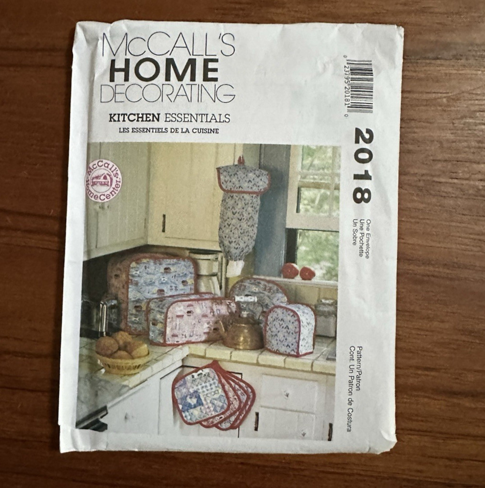 UNCUT McCall's Home Decorating Kitchen Essentials Sewing Pattern 2018 Covers